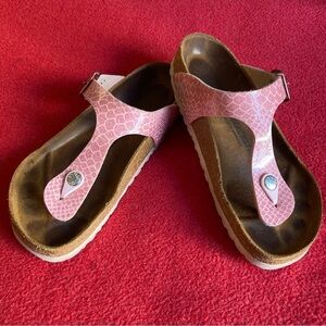 BIRKENSTOCK Sz 7 Magic Snake Pink Gizeh Slip On Front Post Thong Sandals